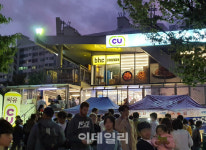 100만명 몰린다…한강 편의점들, 불꽃축제 특수 ‘총력전’