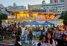 100만명 몰린다…한강 편의점들, 불꽃축제 특수 ‘총력전’