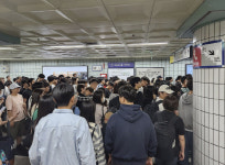 불꽃축제로 100만 명 몰리는 '5호선 여의나루역' 무정차 통과
