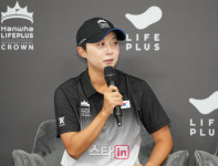 뉴코리아CC서 2년 연속 우승한 김효주…“공략법은 비밀이에요”