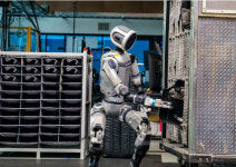 글로벌 車업계 휴머노이드 로봇에 사활 건 이유는?