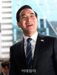 [포토] 활짝웃는 박홍근 장관 후보자