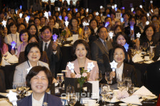 김혜경 여사 “기술 세상 바꿔도 공동체 이끄는 힘은 결국 사람”