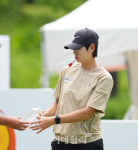 [포토]김나현,필수 에너지를 준비한다