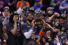 '27년의 기다림' 뉴욕 닉스, 클리블랜드 4연승 제압...NBA 파이널 진출