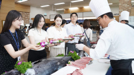 동원홈푸드9사단사령부간부식당 | 동원그룹 구내식당에 뜬 '200㎏ K참치'…"먹고 어민 돕자"