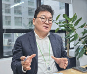 깃발 꽂기 아닌 친구로…CU, 글로벌 유통 BTS 꿈 꾼다
