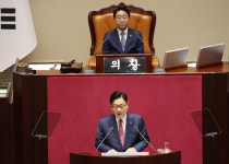 [포토]정점식 원내대표, '이번 정부에서 개헌은 없다'