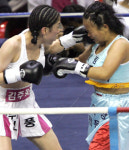 [스포츠종합]김주희 KO펀치 ‘매운맛’…J플라이급 1차방어 성공