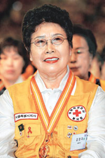 적십자 창립 100돌 ‘봉사원 大章’ 받은 김정자 할머니