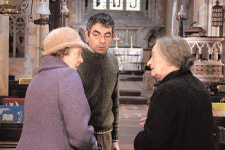 ‘키핑 멈’ 콩가루집안에 나타난 살벌한 해결사