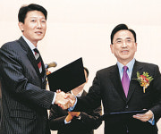 “2010년까지 쟁의 않겠다” 경남銀 노사 ‘신뢰의 악수’