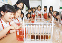 [희망이 싹트는 교실] ‘과학 특별반’ 운영 서울 무학여고