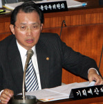 신씨에 예산지원 압력 의혹… 예산처 장관 얼마나 세기에