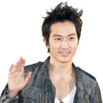 ‘열공’ 송승헌  ‘에덴의 동쪽’서 2개 외국어 연기