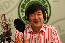 DJ 김기덕 “팝송 전문가? 노래방선 뽕짝만 불러요”