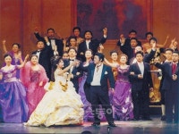 춘희, 그녀는 샴페인일까? 코카콜라일까?