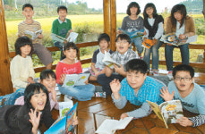 [고향학교에 마을도서관을]“무한한 보물 캐내길”