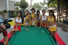 [포토]한국 vs 태국 모델들의 섹시 당구 대결