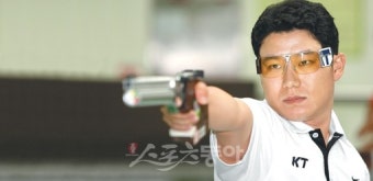 암투병 부친에 ‘사랑의 총알’사격황제 진종오