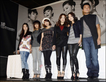 [포토] 원더걸스 ‘이 영광은 박진영 피디님과 함께’