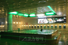 [여행] 눈을 맞으며 즐기는 짜릿한 노천욕 즐겨요!