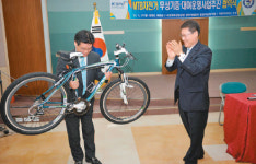 명품 관광지 화천 자전거 타고 씽씽∼