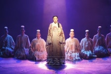 [잇 스테이지] 이태원의 마지막 ‘명성황후’