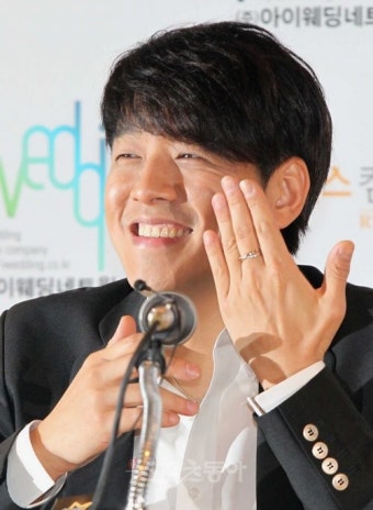 류시원 “9세 연하와 결혼…곧 아빠도 돼요”