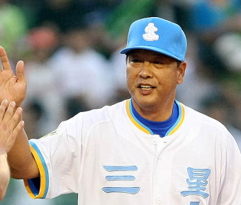 ‘프랜차이즈 스타’ 김성래 코치 14년만에 삼성 유니폼 입는다