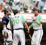 [이제는 그린 스포츠다<하>] 전기차에 태양열까지…SK 그린스포츠 녹색홈런