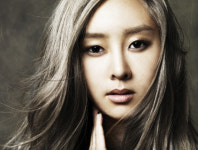 가수 G.NA, 9일 두산 홈경기에서 승리 기원 시구