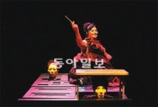 [공연 리뷰]장롱이 삼켜버린 ‘이야기’