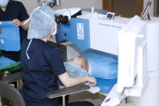 점심 시간에 받을 수 있는 라식수술? 10분이면 가능한 크리스탈 라식