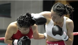 여성 복서 복장 논란, “왜? 더운데 비키니를 입히지!”