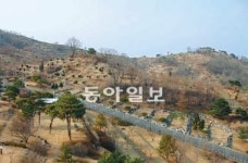 [수도권]파주 용미리 묘지 묘역 줄이고 연구-의료시설 세운다