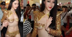 우시얼, 가슴만 살짝 가린 ‘파격 의상’… “롤모델은 간루루?”