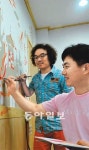 예술 옷 입은 ‘핑크드림 도서관’