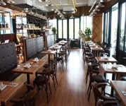 맛과 분위기! 강남데이트코스 ‘메리고라운드스테이크키친 압구정점’