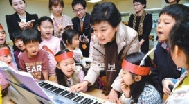[선택 2012 대선 D-19]수도권 공략 朴 “중산층 재건”… 영호남 횡단 文 “남해안 개발”