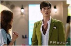 [우먼 동아일보] 드라마 ‘주군의 태양’ 소지섭의 화려한 댄디 룩… 비즈니스 라이프 코치 김경화의 패션 전략