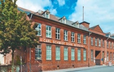 [Carl Schmidt]기사의 검을 제작하던 장인정신으로 180년 전통을 잇다