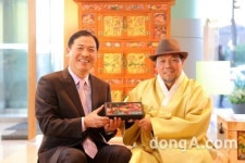 도요타, 아발론과 무형문화재 접목 “화각공예 특별 전시”