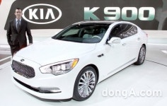 美시장 진출한 기아차, K9 “5.0엔진 탑재한 K900으로”