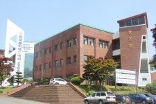 야구 방망이 대신 용접봉을 잡고 홈런을 치다!