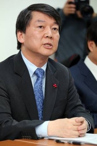 안철수 “정부·여당 소통이라는 말 안 쓰기로 한 모양”