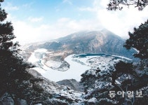 [충북]괴산 ‘산막이 옛길’ 작년 140만명이 찾았다