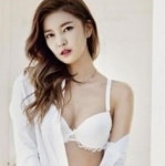 [화보] ‘야시시’ NS윤지, 재킷사진 공개에 과거 속옷 화보 덩달아 ‘화제’