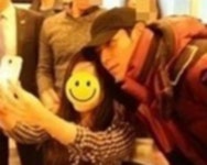 빅뱅 탑, 학교 홍보대사 회식 자리 포착…“그가 떴다”