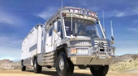 전세계 1대 슈퍼 캠핑카, 다목적 트럭 개조… “4살 된 딸 위해!”